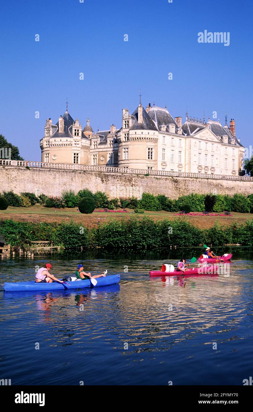 FRANKREICH, SARTHE (72) LE LUDE, SCHLOSS IN DER NÄHE DES FLUSSES LOIR Stockfoto