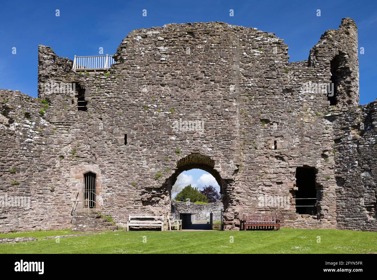 Das Innere Gatehouse aus dem Inneren Bezirk in White Castle, Monmouthshire, Wales Stockfoto