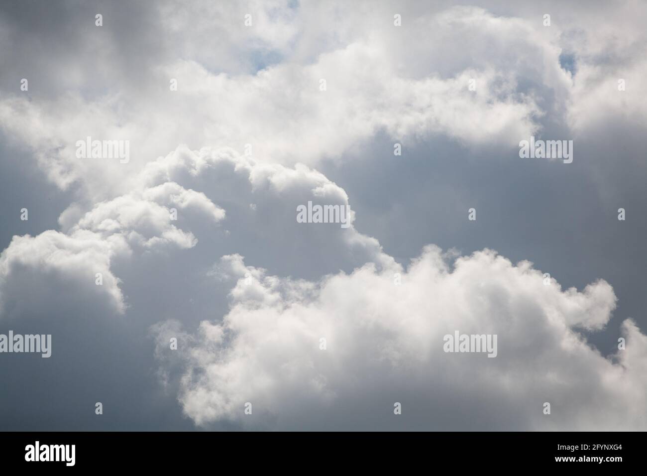 Sommerwolken Stockfoto