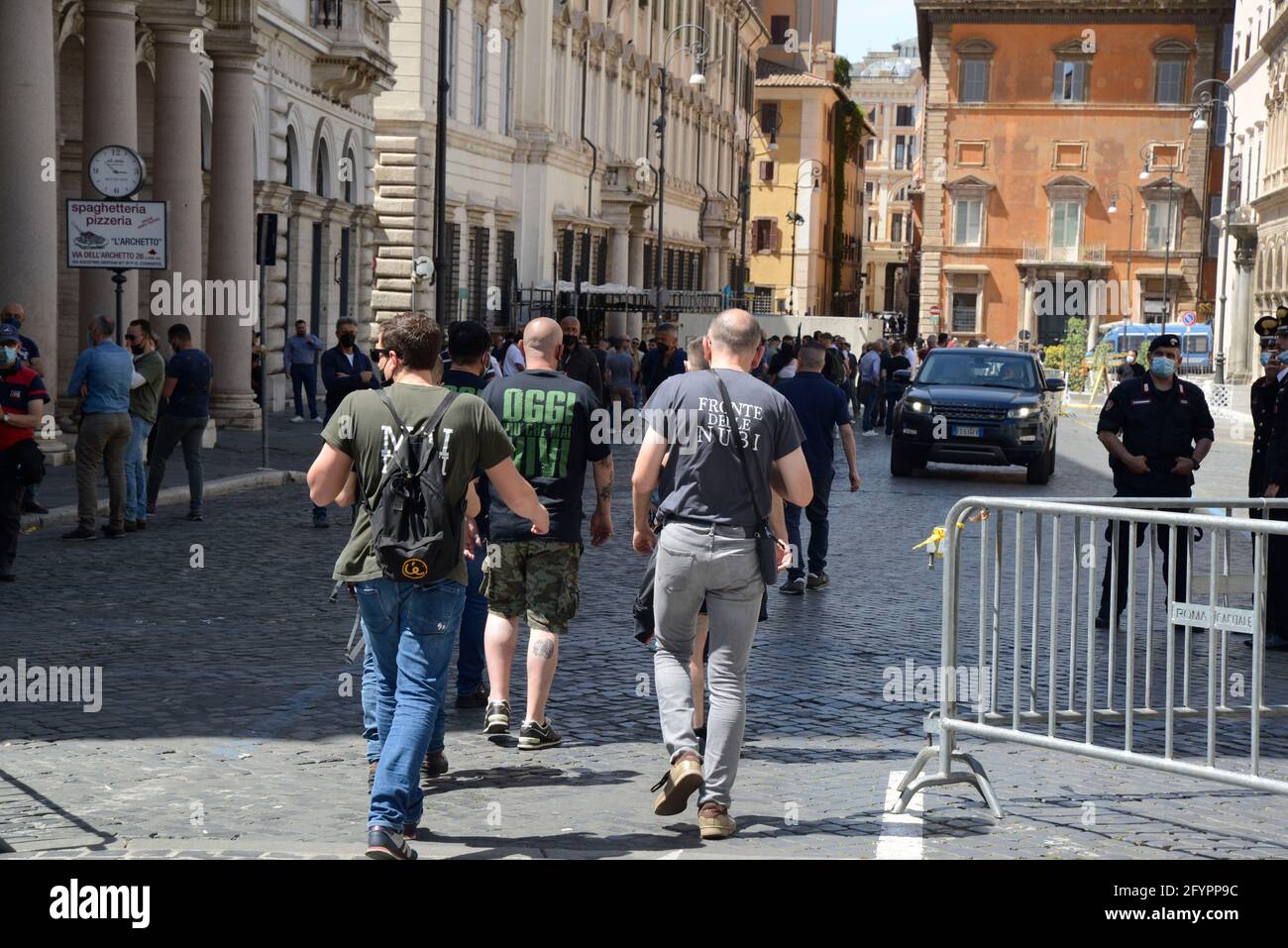 Casa Pound manifesta a a Roma L'ITALIA CHIAMA, presente Luca Marcella, Leader del movimento di estrema destra e Consigliere Circoscrizionale presso il Municipio di Ostia Stockfoto