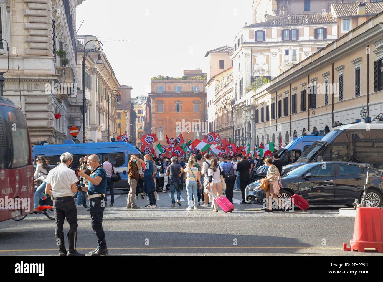 Casa Pound manifesta a a Roma L'ITALIA CHIAMA, presente Luca Marcella, Leader del movimento di estrema destra e Consigliere Circoscrizionale presso il Municipio di Ostia Stockfoto