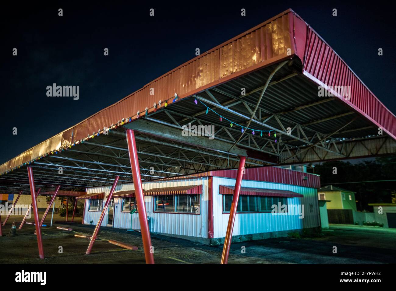Der inzwischen geschlossene und seitdem verlassene Frans Hamburger, ein klassisches Hamburger-Gelenk im Stil der 1950er Jahre, im South Congress District von Austin, Texas Stockfoto