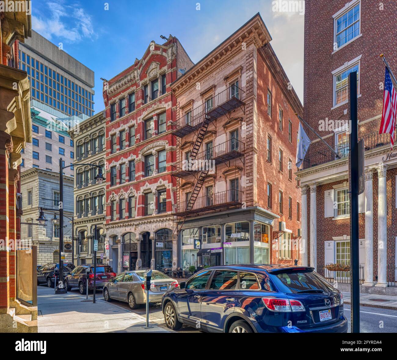 Blick auf die Weycosset Street: (Rechts nach links) 48, Bank of North America Building; 42-26, Wilcox Building; 36, Equitable Building. Stockfoto