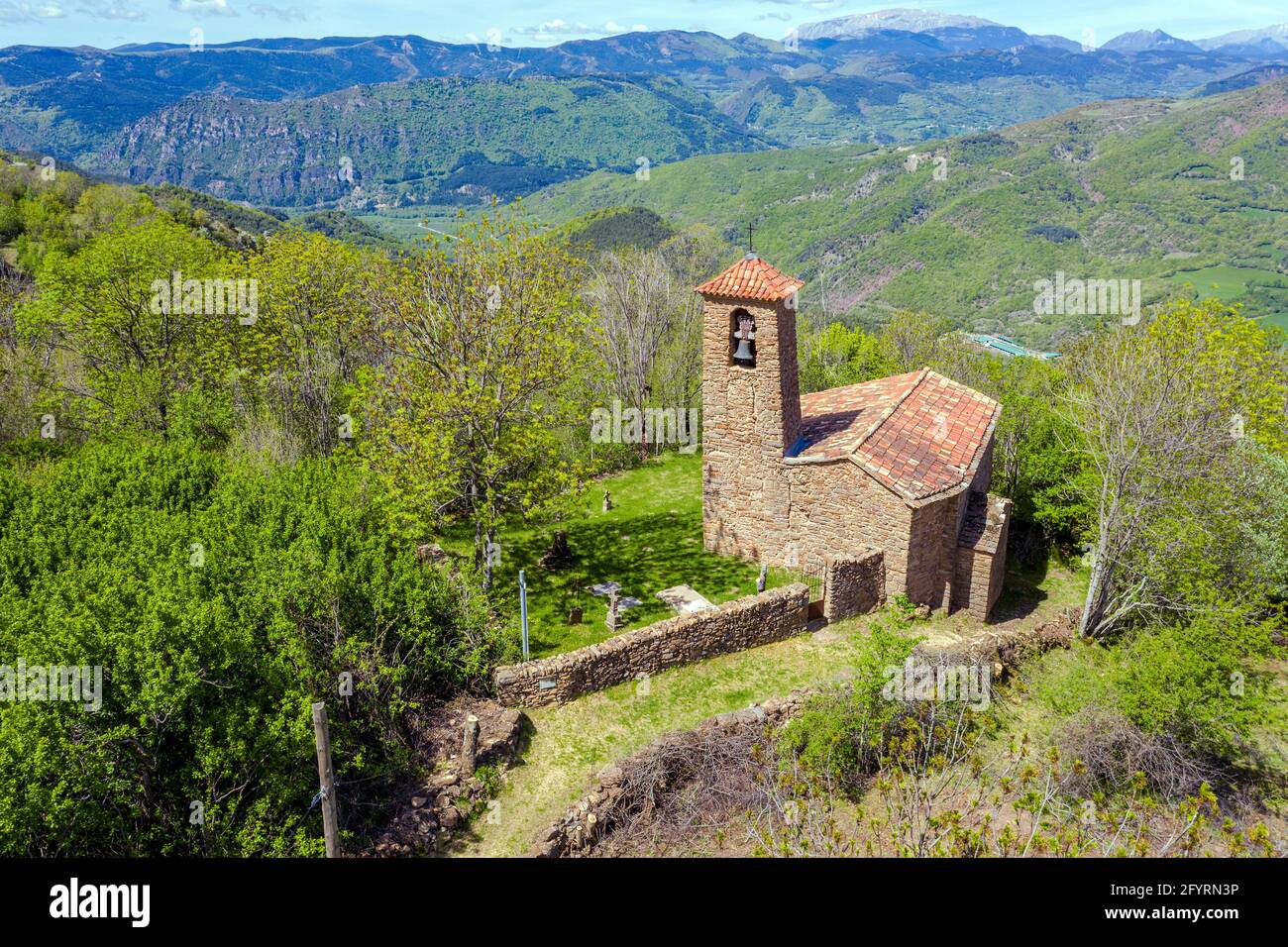 Kirche der Mutter Gottes des Schnees von Irgo de Tor, die zum Begriff Pont de Suert gehört. Vall De Boi Spanien Stockfoto