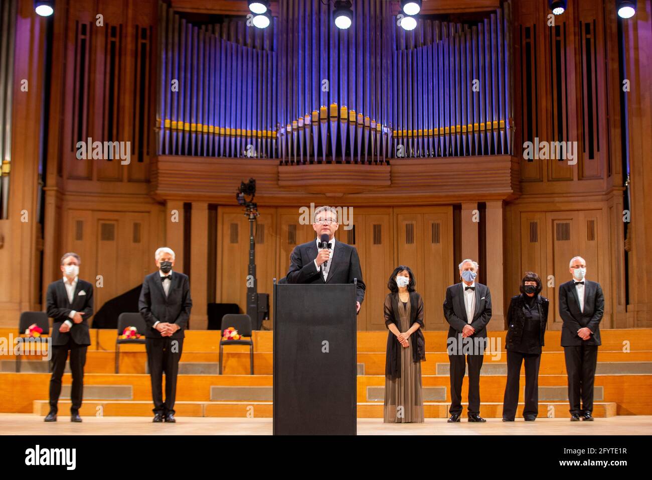 Die Jury, die während der Proklamation des Königin-Elisabeth-Klavierwettbewerbs 2021 im Henry Le Boeuf-Saal des Bozar Palais des Beaux Art abgebildet wurde Stockfoto