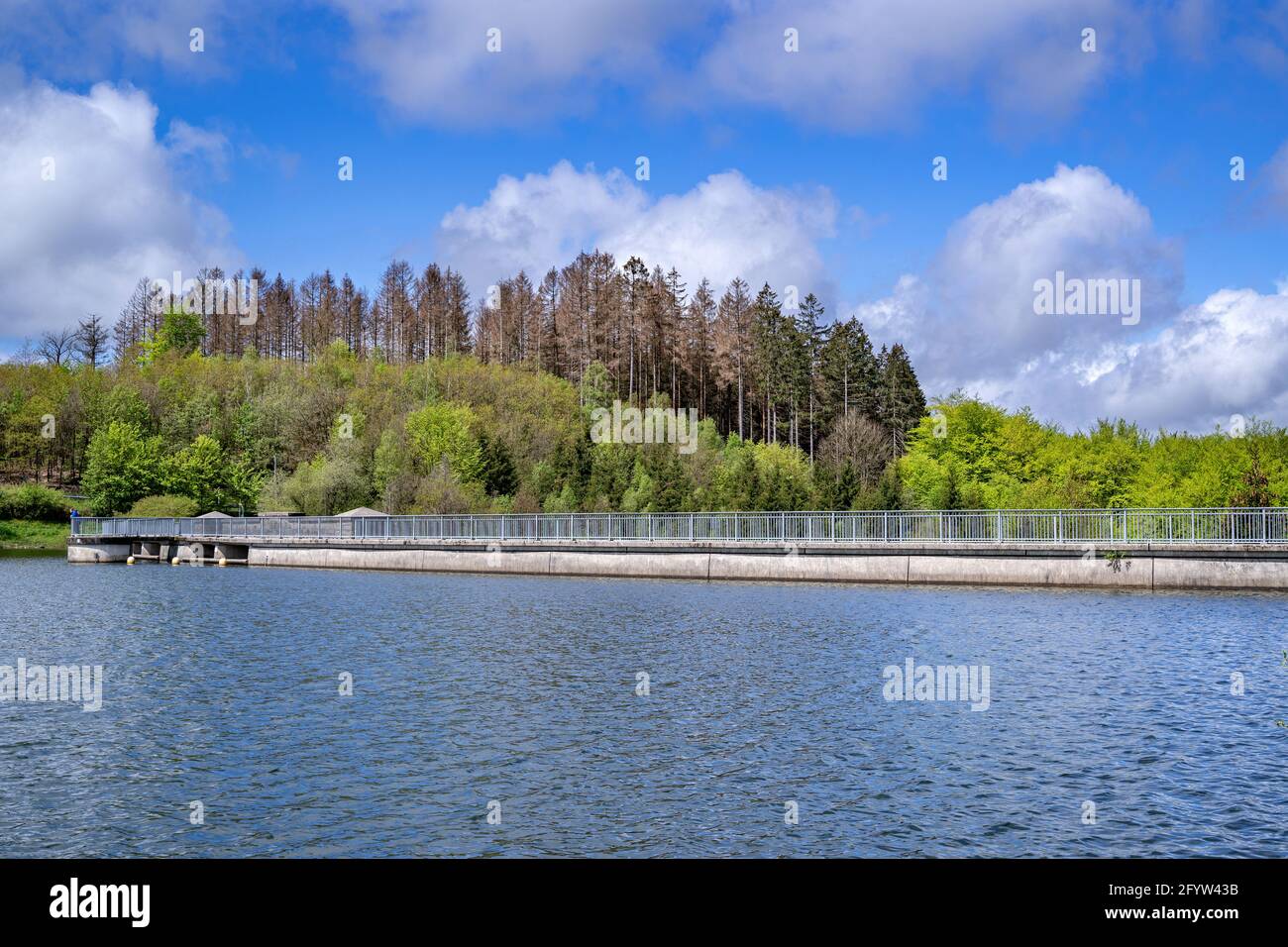 Staumauer des Brucher Stausees bei Marienheide Stockfoto