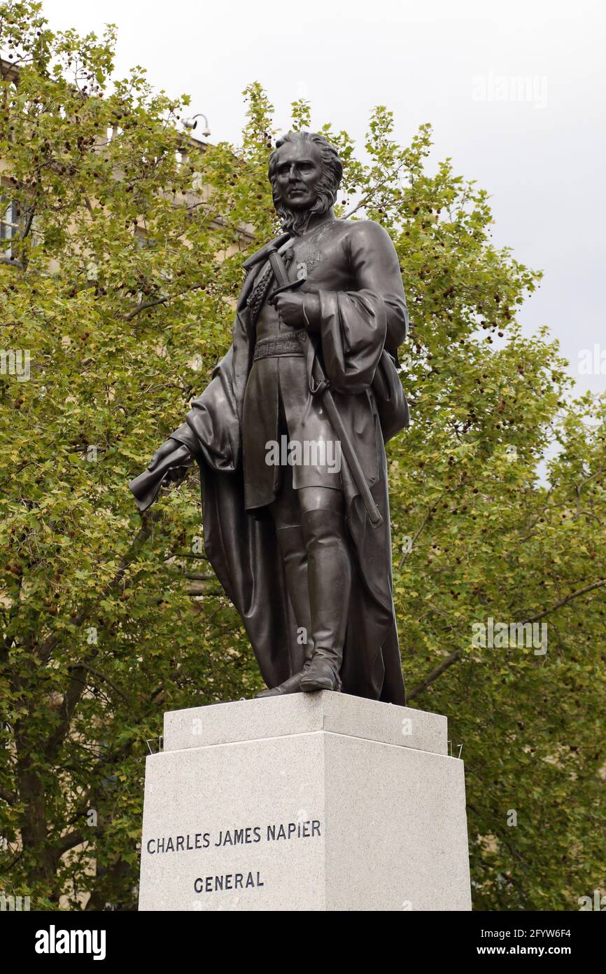 Bronzeskulptur von General Charles James Napier am Trafalgar Square, London, Großbritannien Stockfoto