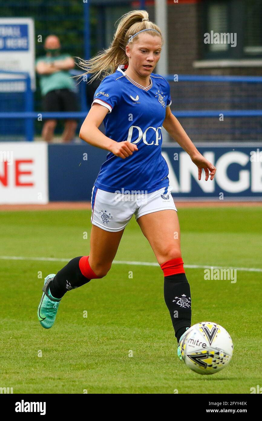 Milngavie, West Dunbartonshire, Großbritannien. Mai 2021. Brogan Hay (#7) von Rangers Women FC während der Scottish Building Society Scottish Women's Premier League 1 Fixture Rangers FC vs Motherwell FC, Rangers FC Training Complex, Milngavie, West Dunbartonshire, 30/05/2021. Alamy Live News Stockfoto