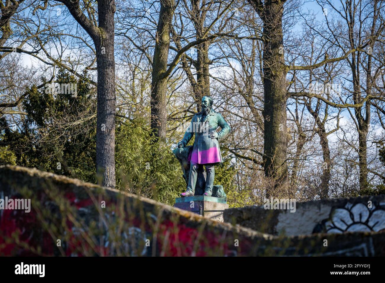 Statue von Friedrich Ludwig Jahn im Park zerstört berlin Stockfoto