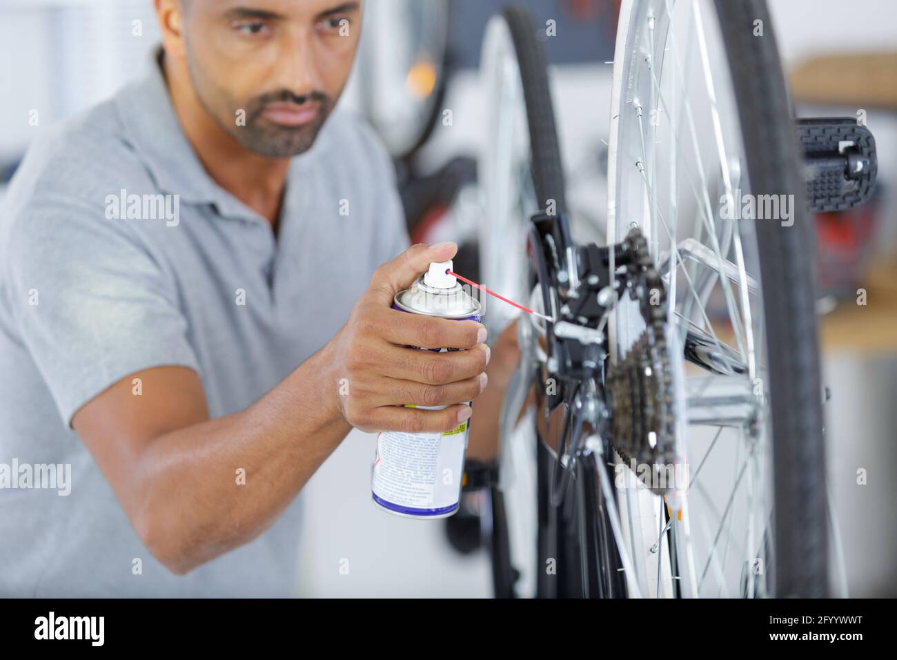 Technische Kompetenz Die Pflege Fahrrad Shop Stockfoto