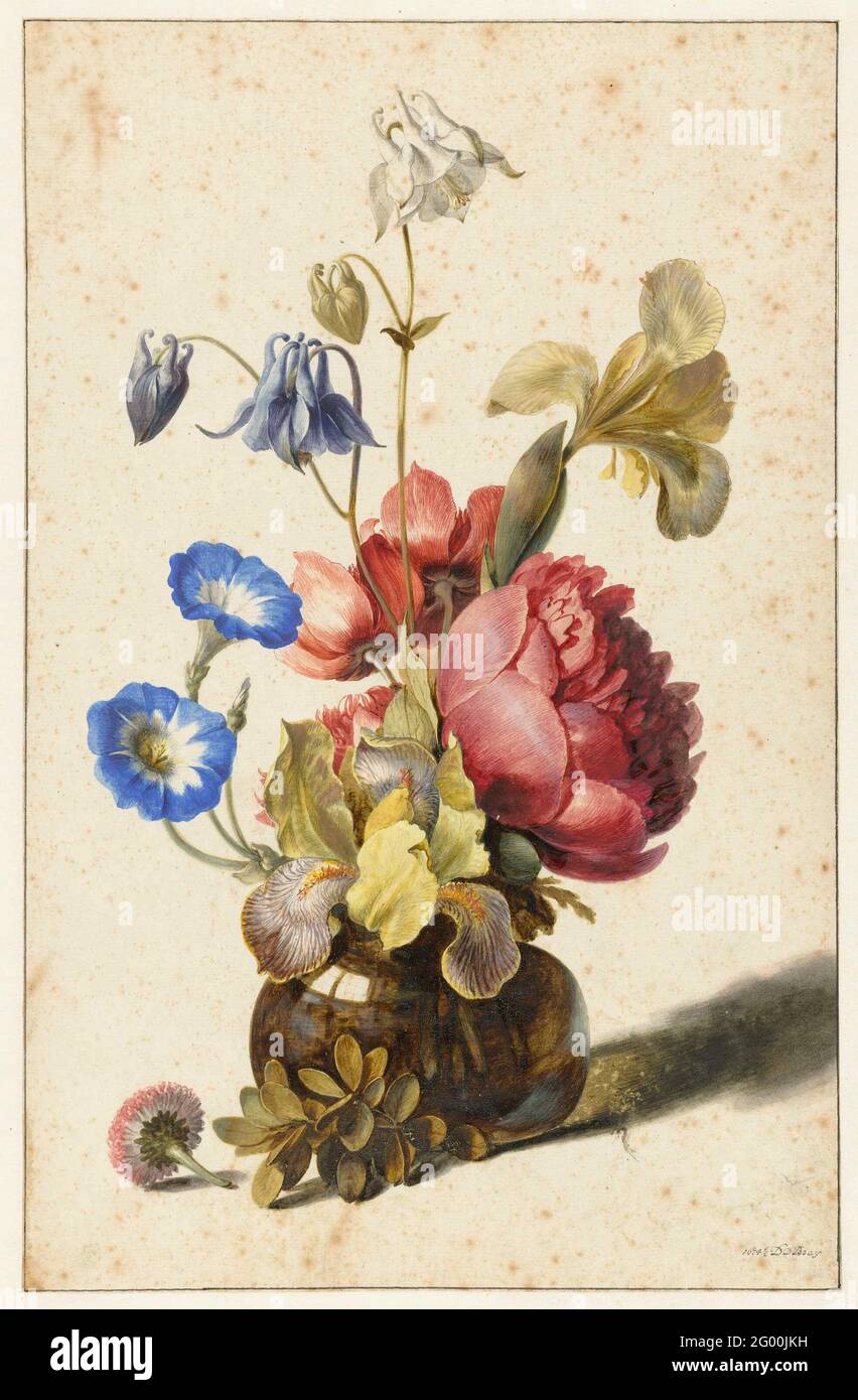 Blumen in einer Flasche. Dirck de Bray war ein vielseitiger Künstler. Er machte Radierungen, Holzschnitte und Skulpturen, wurde aber als Maler floraler Stillleben berühmt. Im Gegensatz zu seinen Zeitgenossen komponierte er Blumensträuße, die alle in derselben Jahreszeit blühen. Unter den Blüten auf diesem Blatt sind weiße und blaue Kolumbinen, gelbe Iris, Pfingstrose, Iris und Morgenruhm. Typisch für De Bray ist, dass einige Blumen noch im Bouquet angeordnet werden müssen. Stockfoto