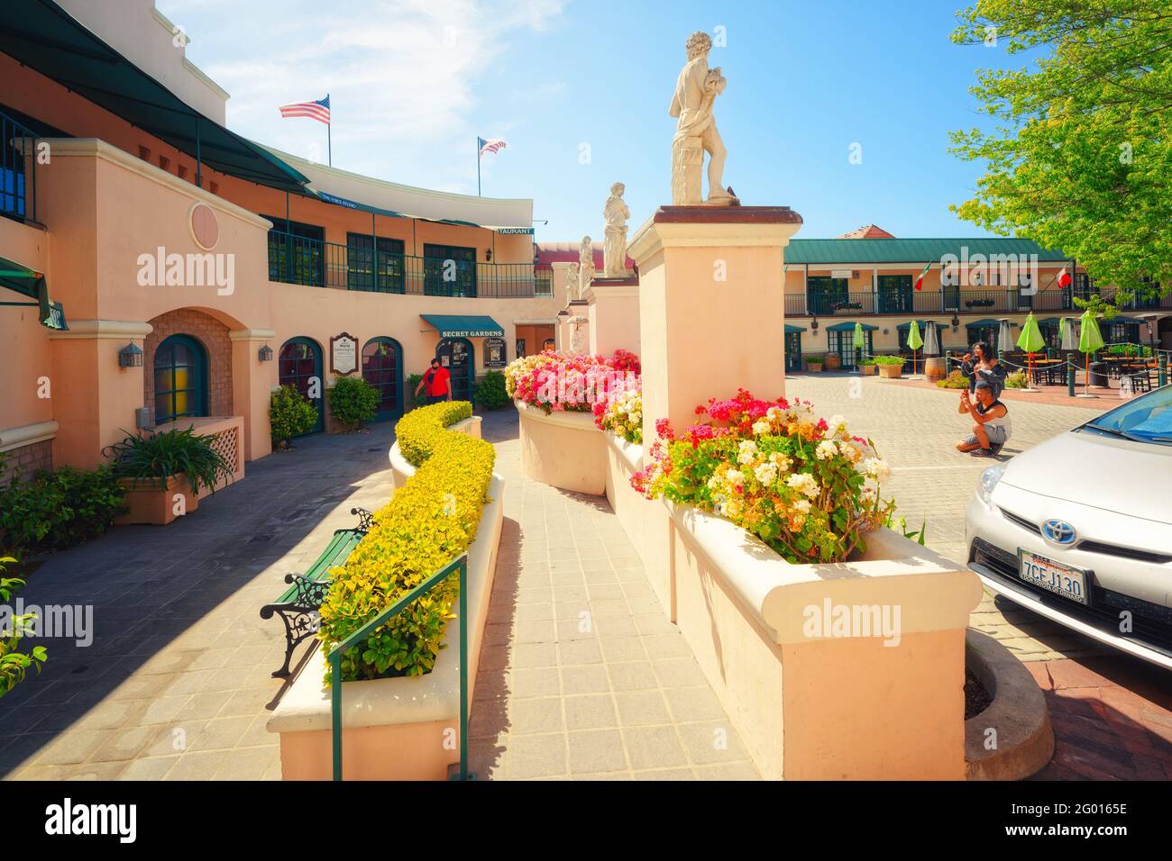 Solvang, Kalifornien, USA - 29. Mai 2021 Fredericks Court in Solving, ein dänisches Dorf, beliebte Attraktion in Kalifornien. Santa Ynez Valley in Santa B Stockfoto