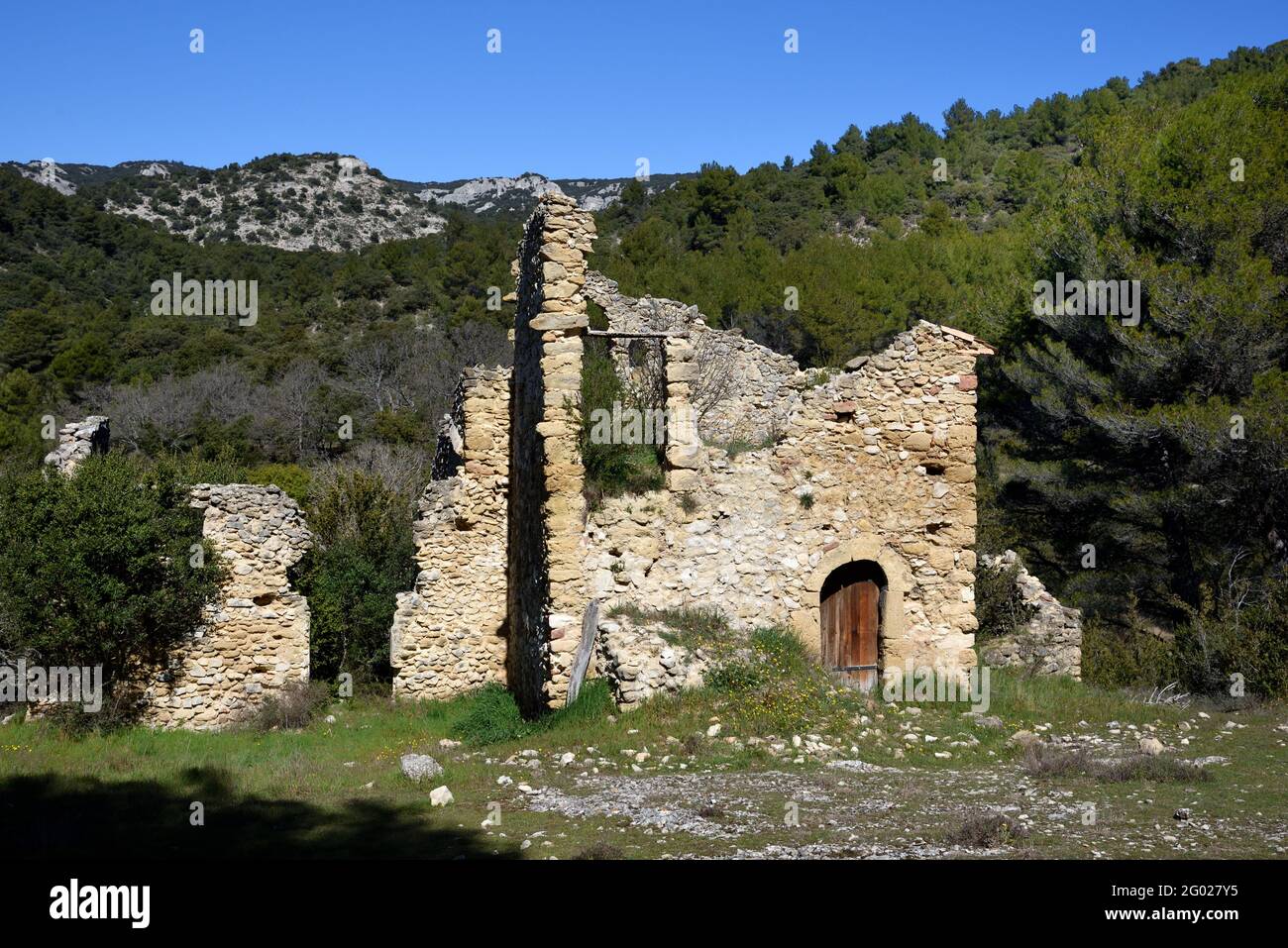 Ruined Stone House in der Nähe von Merindol im Luberon Regional Park Vaucluse Provence Frankreich Stockfoto