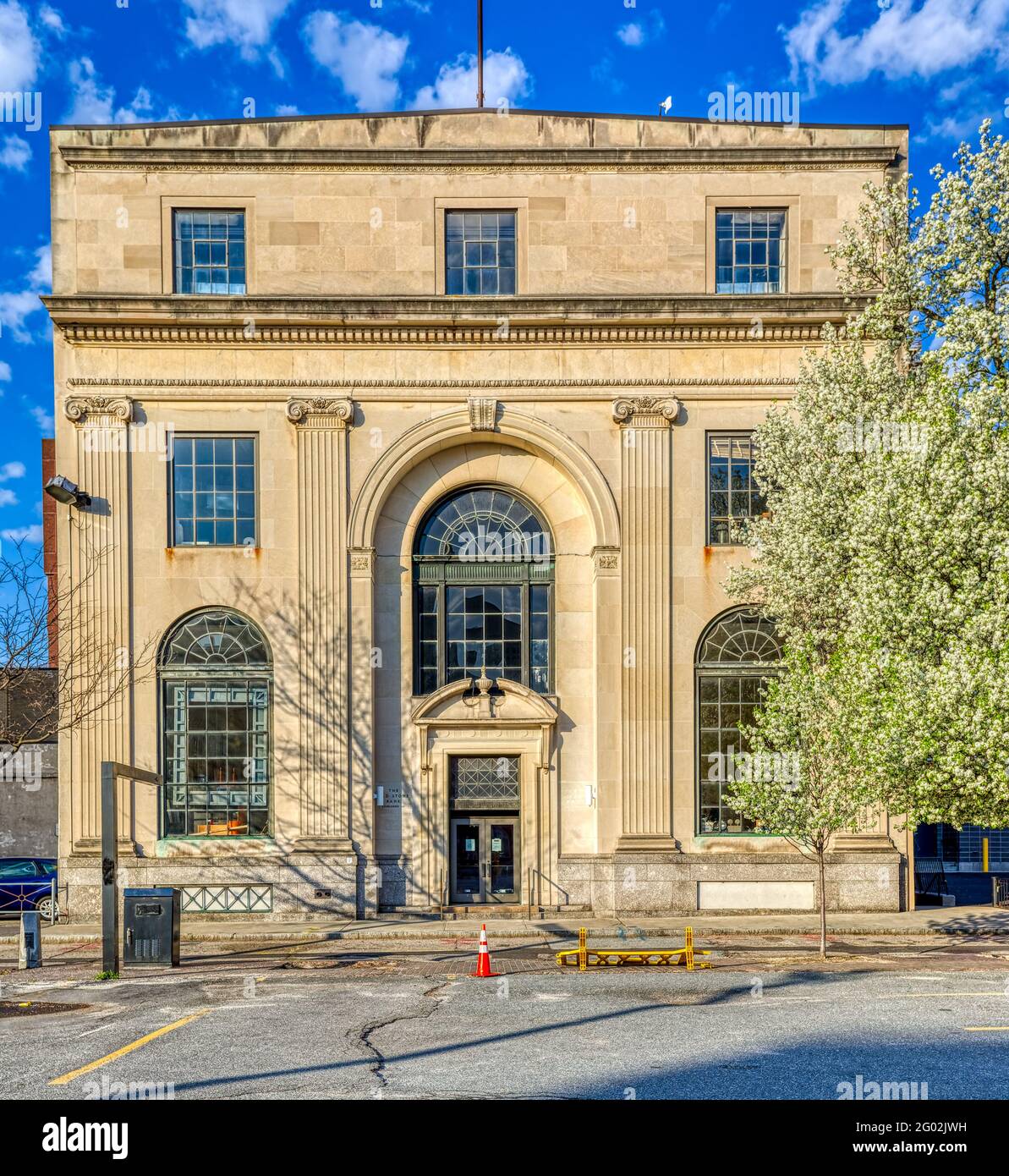 Old Stone Bank, Empire Street Branch, 87 Empire Street, entworfen von Howe & Church im Stil der Klassischen Wiedergeburt. 1929 Stockfoto
