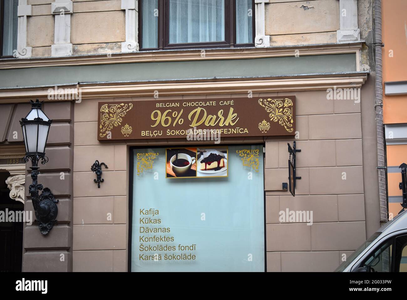 Belgisches Schokoladencafé, 96% DUNKEL, Altstadt von Riga, Lettland Reisefoto Stockfoto