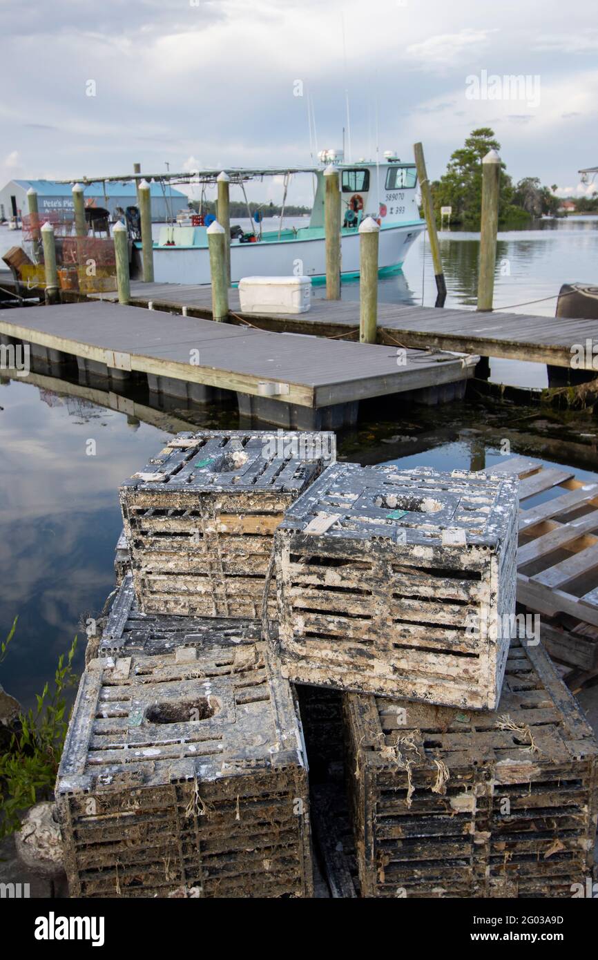 King's Bay Crystal River, Florida: Kommerzielle Fischerboote auf den Docks Stockfoto