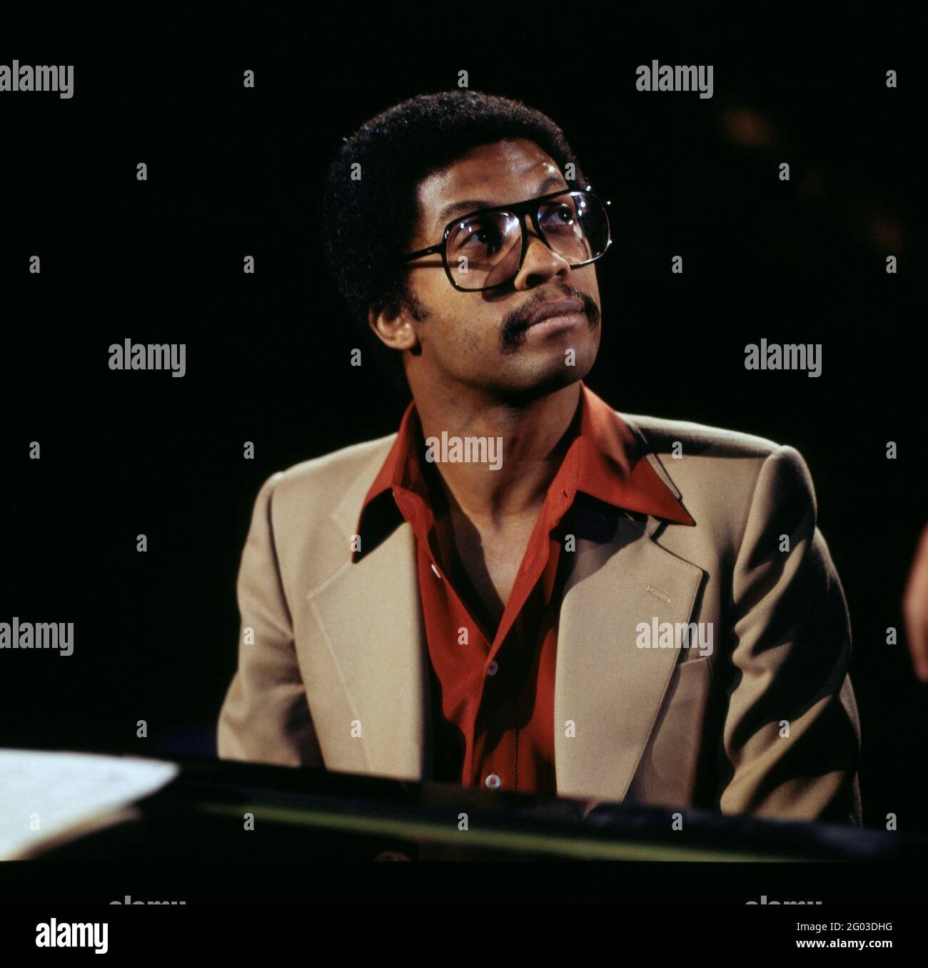 Herbie Hancock, amerikanischer Jazz-Pianist, Jazz Fest Berlin, Herbie Hancock Klavier solo, Philharmonie, 1977. Herbie Hancock, amerikanische Jazzpianistin, Jazz Fest Berlin, Herbie Hancock Klavier solo, Philharmonie, 1977. Stockfoto