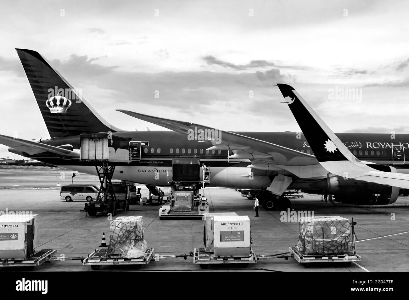 Bangkok Thailand 21. Mai 2018 Schwarz-Weiß-Bild des Flugzeugs von Nepal Airlines, das auf dem Bangkok Suvarnabhumi Airport Thailand landet. Stockfoto