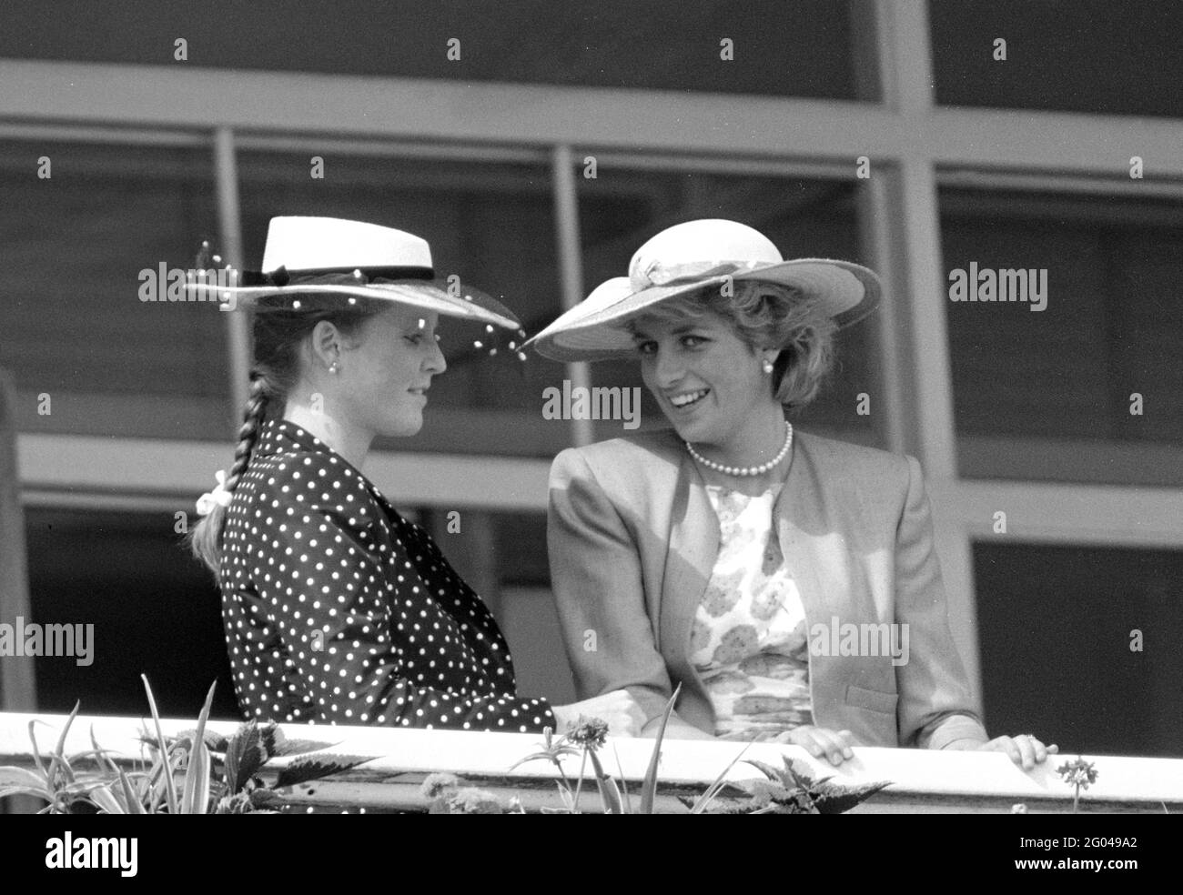 4.6.1987 Königliche Familie in Epsom Derby Diana, Prinzessin von Wales mit Herzogin von York Stockfoto