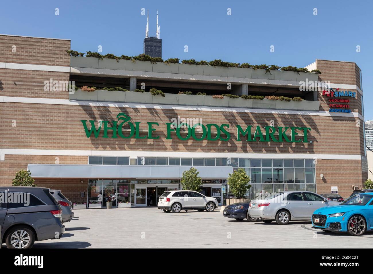 Chicago - Ca. Mai 2021: Whole Foods Market. Amazon erweitert die Lieferung von Whole Foods in verschiedenen US-Bundesstaaten. Stockfoto
