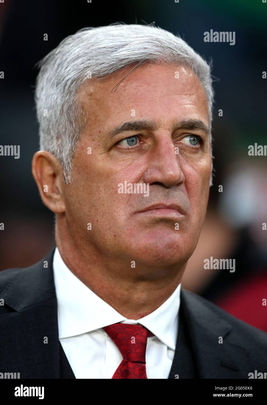 Aktenfoto vom 05-09-2019 des Schweizer Managers Vladimir Petkovic. Ausgabedatum: Dienstag, 1. Juni 2021. Für die Schweiz wird es ein fünfter EM-Auftritt sein - aber sie haben es nur einmal geschafft, über die Gruppenphase hinaus voranzukommen. Sie könnten ihre Leistung im Jahr 2016 nachverfolgen, wenn ihre etablierten Namen bei Bedarf liefern können. Stockfoto