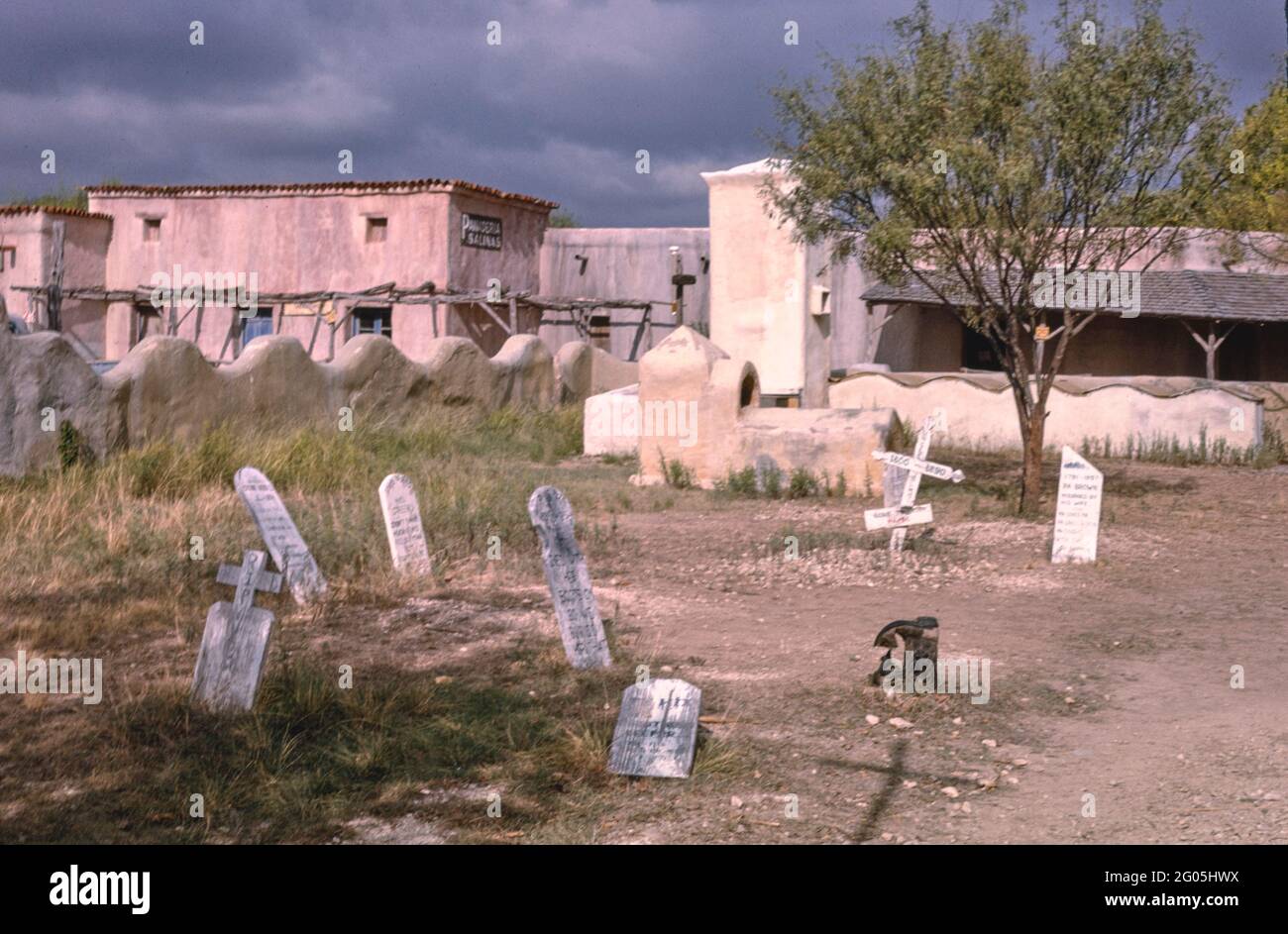 1990er America - Alamo Village Graveyard, Brackettville, Texas 1993 Stockfoto