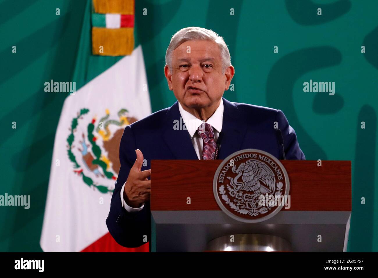 Nicht exklusiv: MEXIKO-STADT, MEXIKO - 31. MAI: Mexikos Präsident Lopez Obrador gestikulierte während seiner Rede auf der Daily Briefing Conference bei National Stockfoto