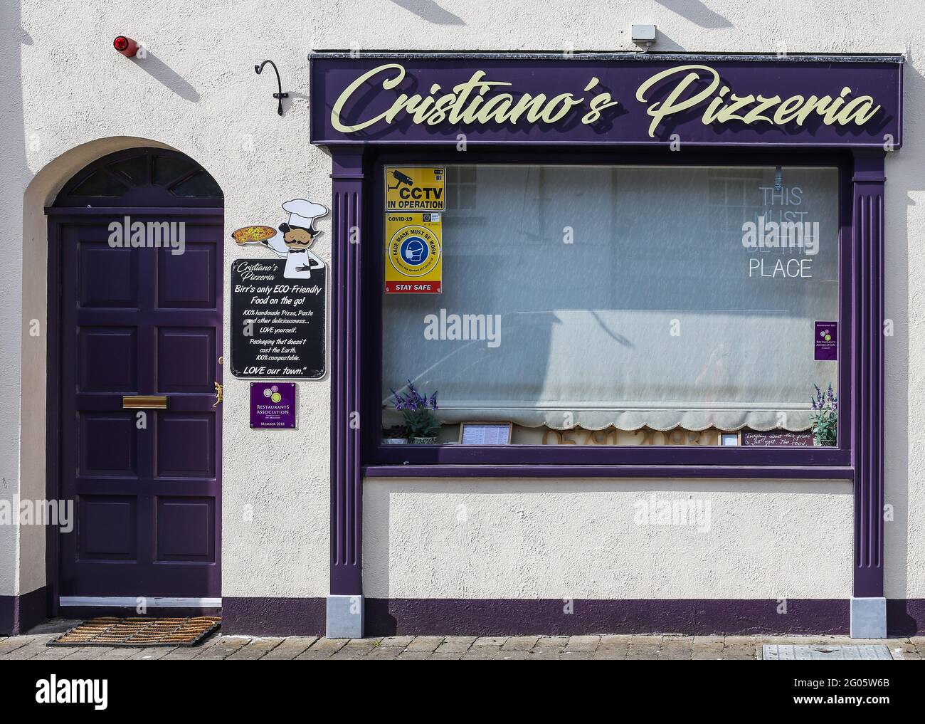 Cristianos Pizzaria, Connaught St, Birr Stockfoto