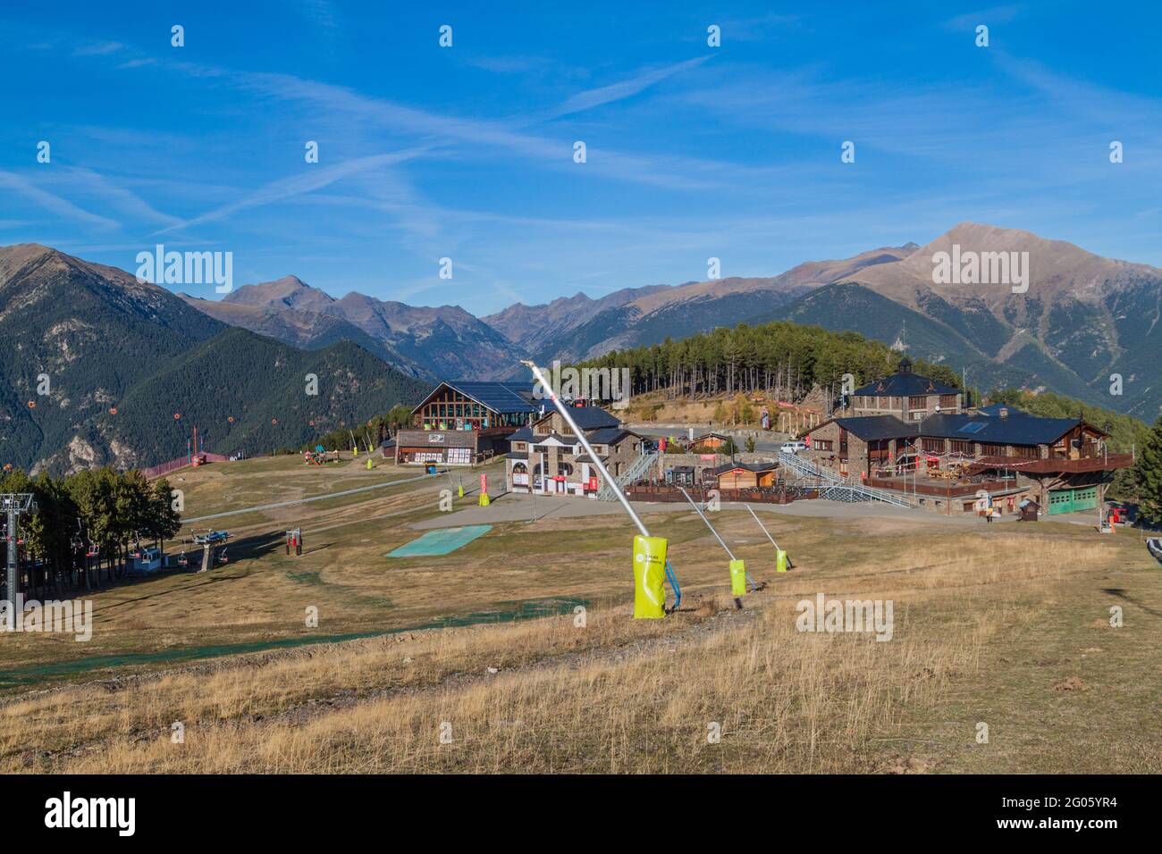 LA SERRA, ANDORRA - 26. OKTOBER 2017: Skigebiet La Serra, Andorra Stockfoto