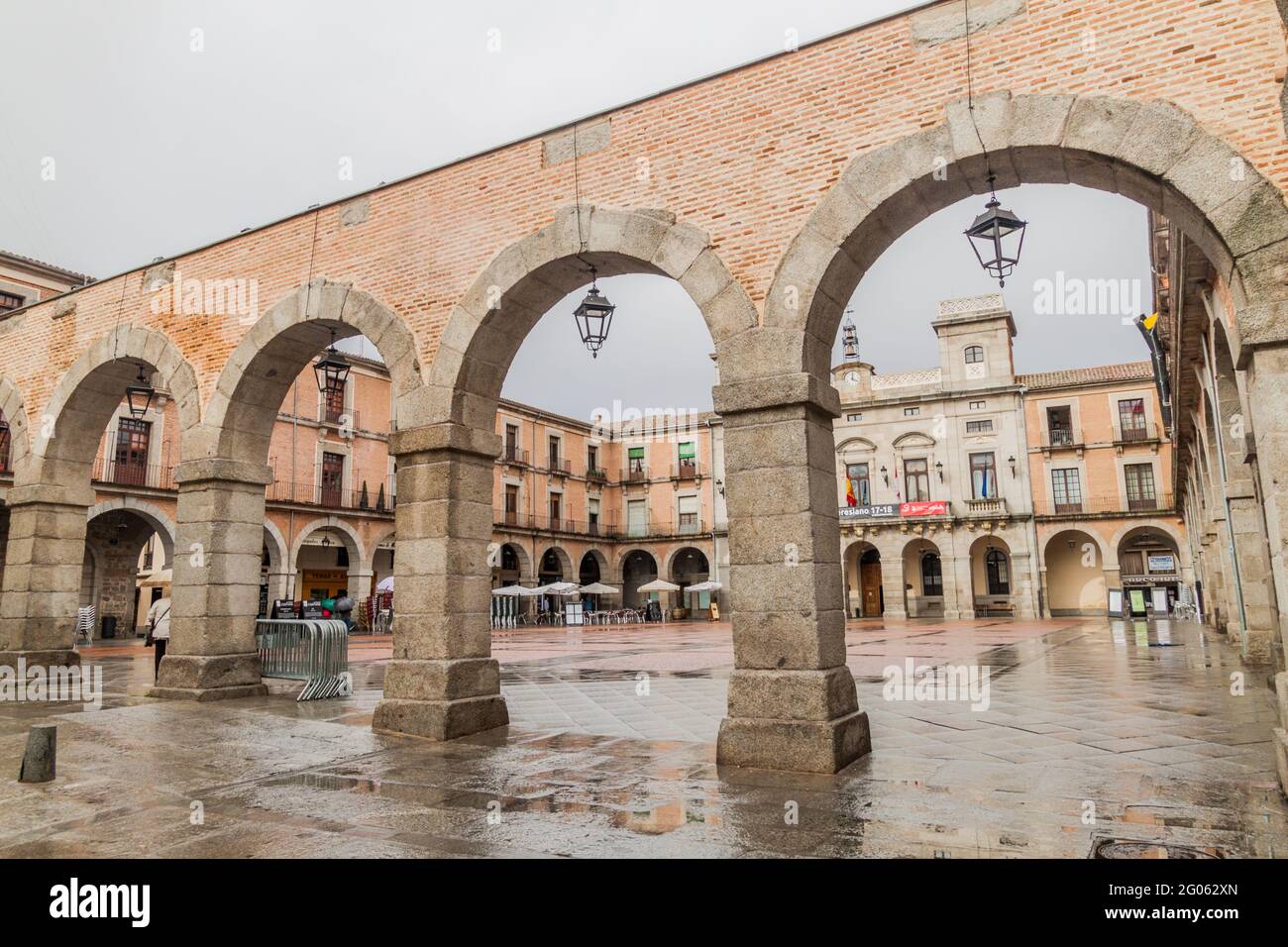 AVILA, SPANIEN - 19. OKTOBER 2017: Plaza Mercado Chico Plaza Mayor in Avila. Stockfoto
