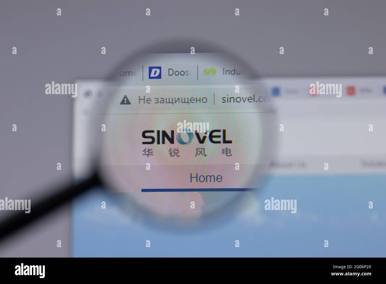 Los Angeles, California, USA - 1. Juni 2021: Sinovel-Logo oder -Symbol auf Website-Seite, illustrative Editorial Stockfoto