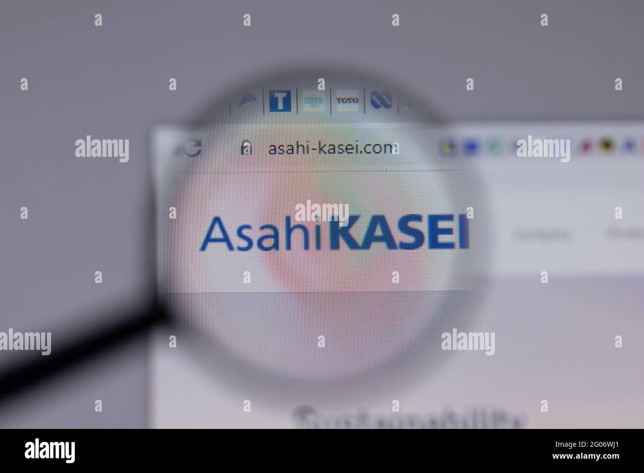 Los Angeles, California, USA - 1. Juni 2021: Asahi Kasei Logo oder Symbol auf Website-Seite, illustrative Editorial Stockfoto