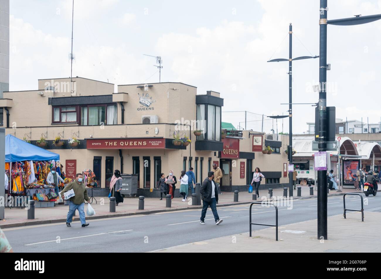 Der Queen Pub in Queen's Market, auch bekannt als Queen's Road Market, und Green Street Market, ist ein historischer Straßenmarkt Stockfoto