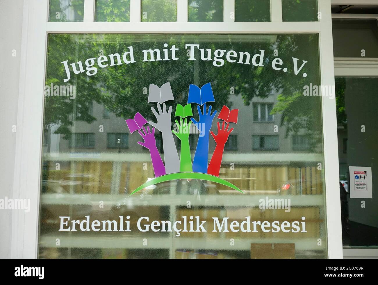 Türkisches Bildungszentrum, Jugend mit Tugendin, Moabit, Berlin Stockfoto