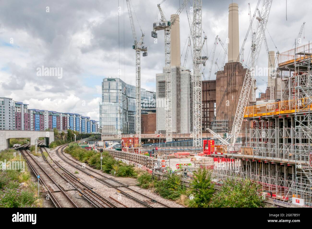 Rund um das Battersea Power Station in South London wird ein neues Gehäuse gebaut. Stockfoto