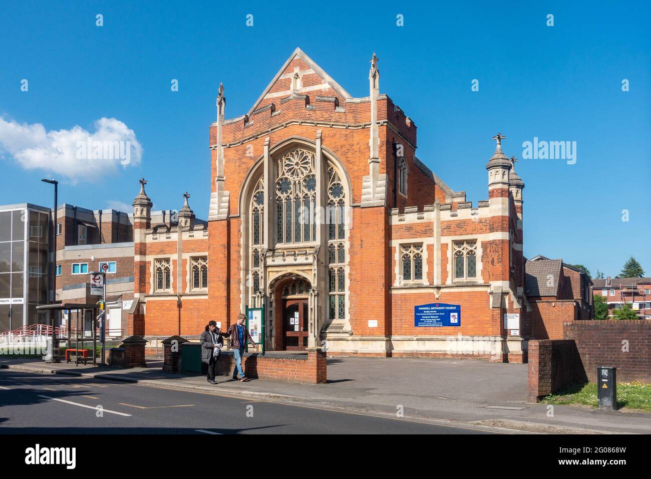 Hanwell Methodist Church, ein rotes Backsteingebäude und ein Ort oder Gottesdienst in Hanwell, London, Großbritannien Stockfoto