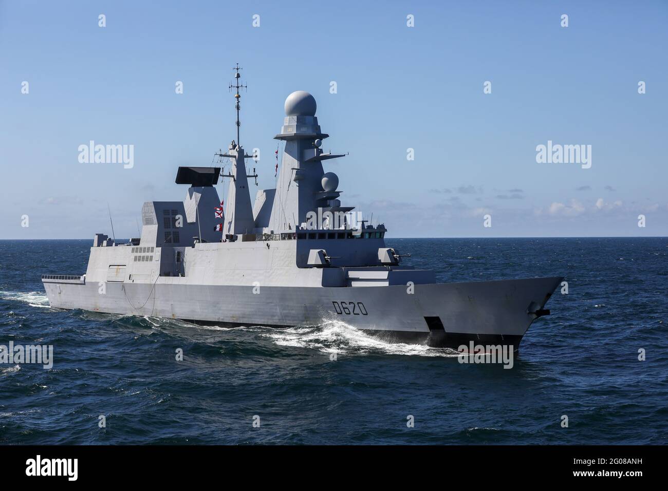 Der von der französischen Marine betriebene Luftverteidigungszerstörer FS Forbin (D620) der Horizon-Klasse, Stockfoto