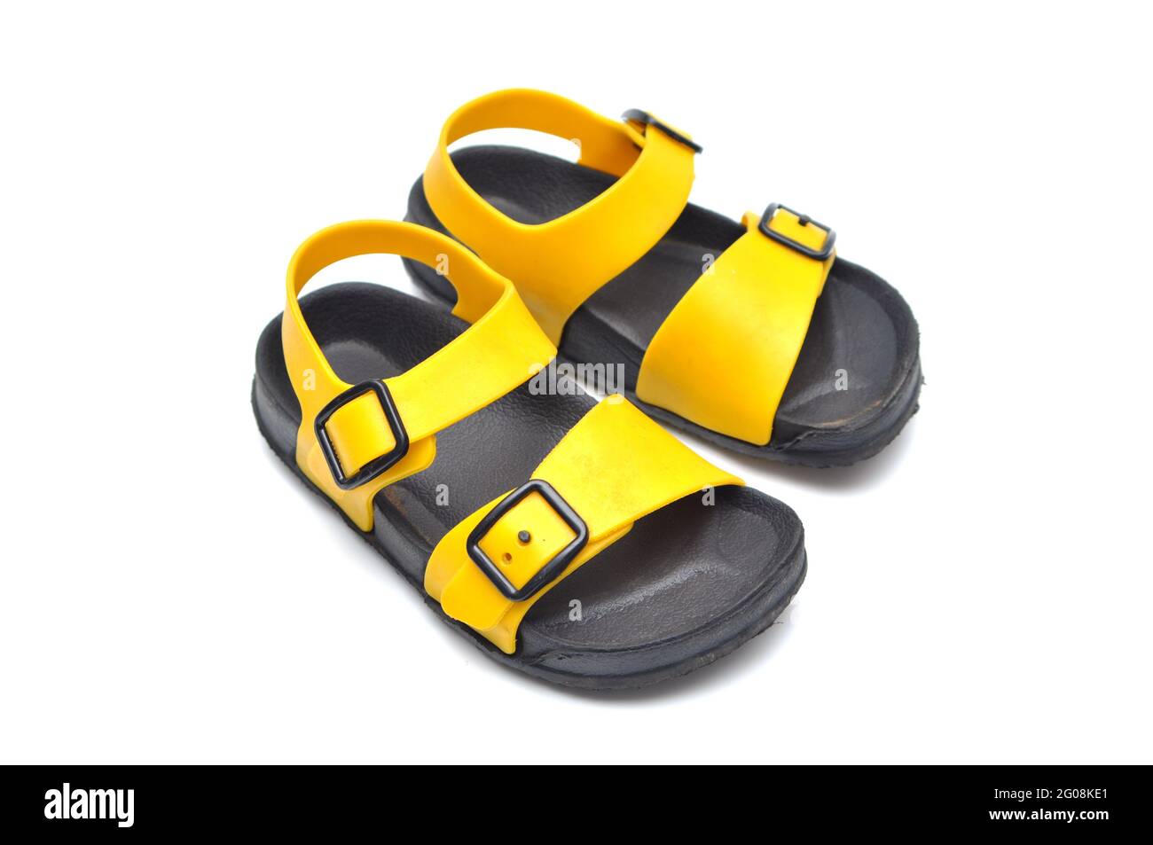 Schwarze und gelbe Kinder-Sandalen aus Gummi Stockfotografie - Alamy