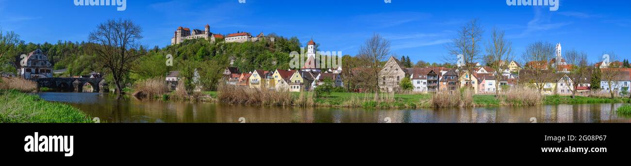 Malerischer Blick auf Harburg und seine Burg Stockfoto