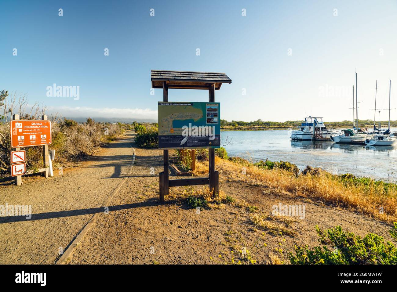 Morro Bay, California, USA - 27. Mai 2021 Marina Peninsula Wanderweg am Morro Bay State Park, Central California Coast Stockfoto