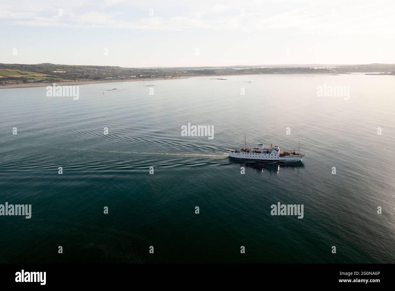 Die Scillonian Fähre verlässt Penzance für die Inseln von Scilly in den frühen Morgenstunden Stockfoto