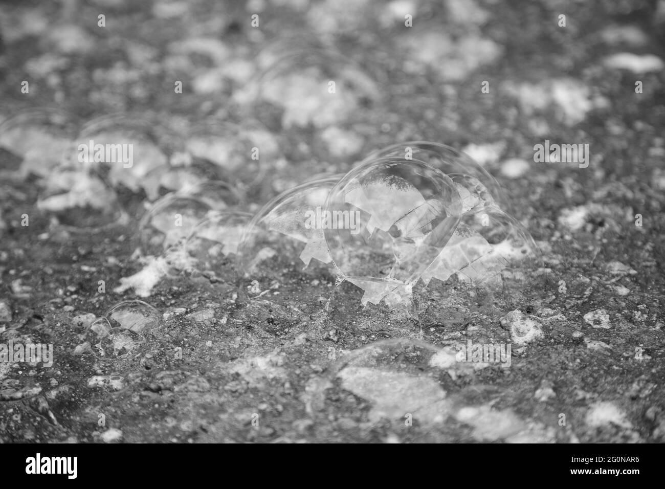 Abstrakt grau Blasen Hintergrund. Konzept für chemische Flüssigkeiten. Nahtlose Textur Stockfoto