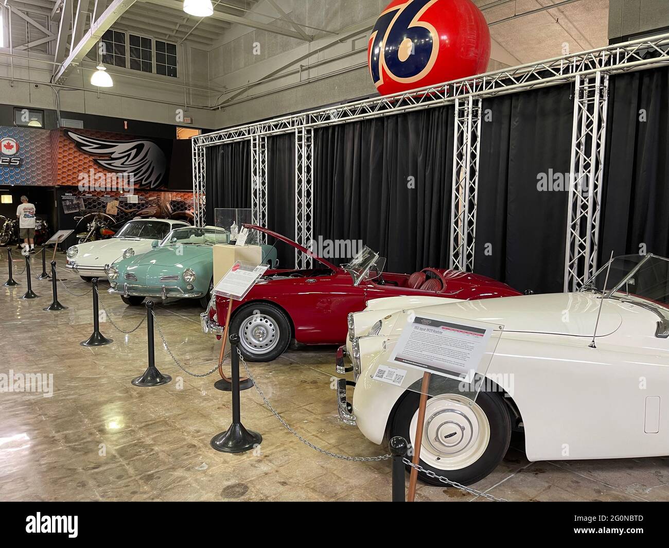 Ausstellung britischer und deutscher Fahrzeuge im San Diego Automotive Museum, Balboa Park, CA Stockfoto