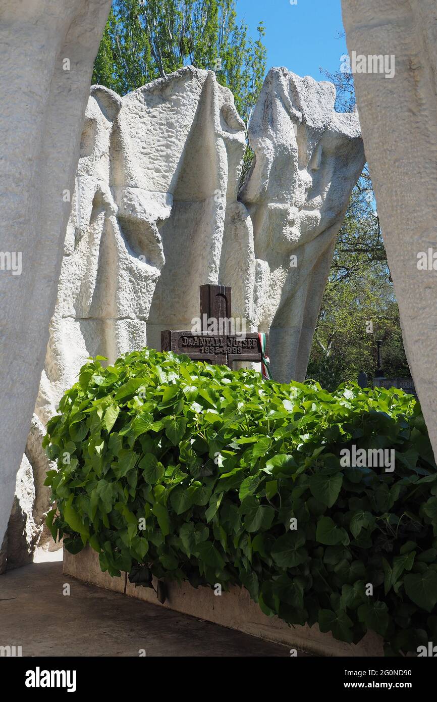 Grab von József Antall (Premierminister, Historiker), Kerepesi Friedhof (Fiume Road National Friedhof), 8. Bezirk, Budapest, Ungarn, Europa Stockfoto