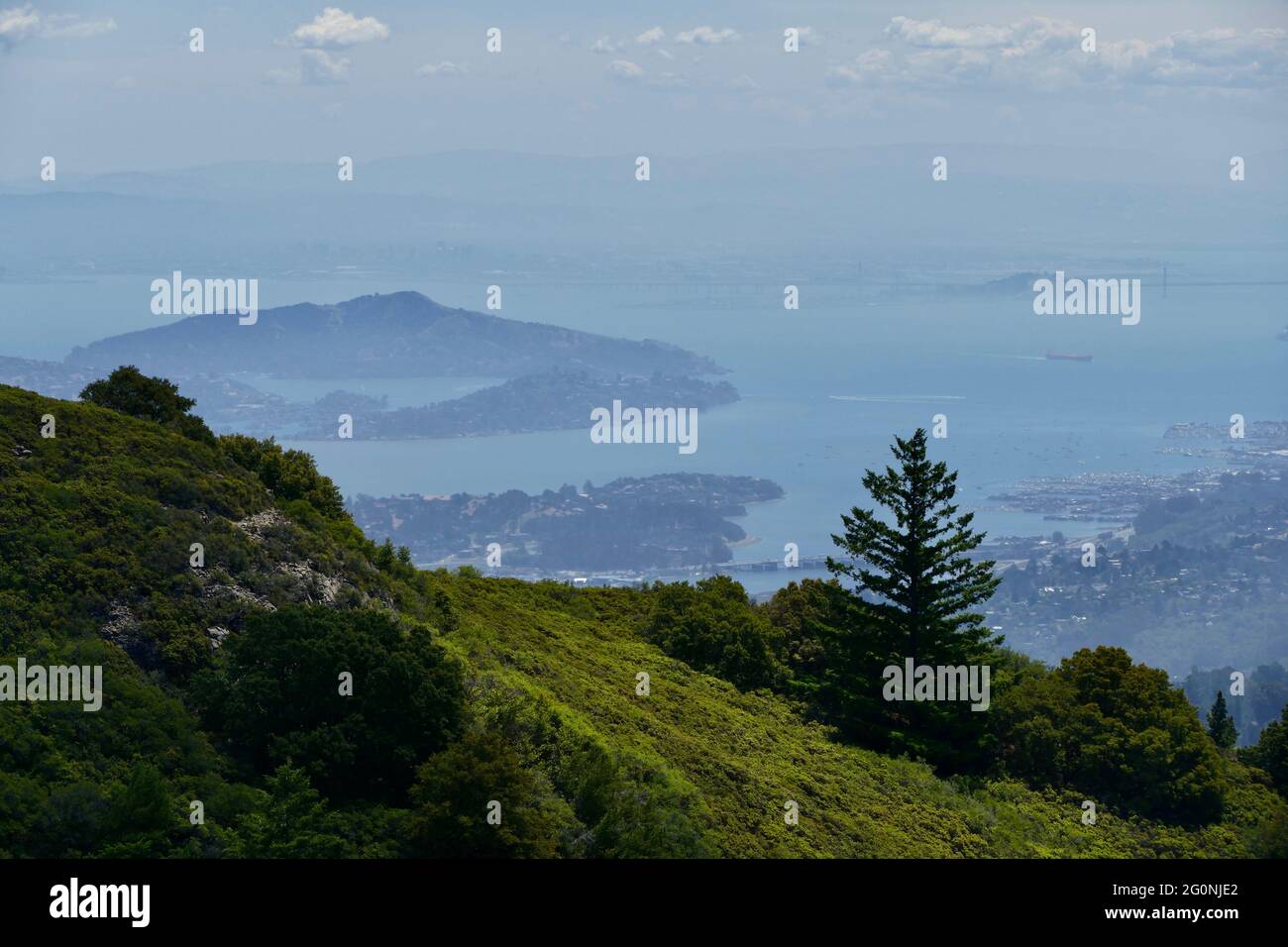 Blick auf San Francisco von der anderen Seite der Bucht Stockfoto