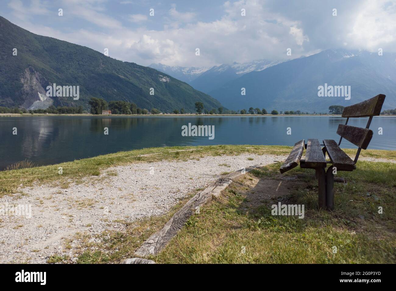 Bank am See von Dascio Stockfoto