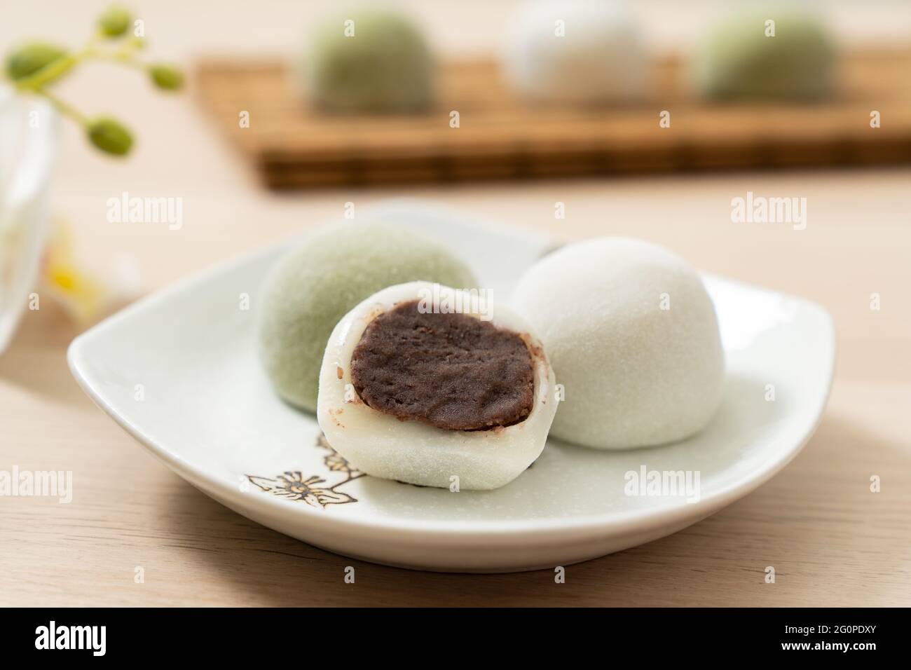 Japanischer Matcha und original Mochi oder Daifuku Dessert Stockfoto
