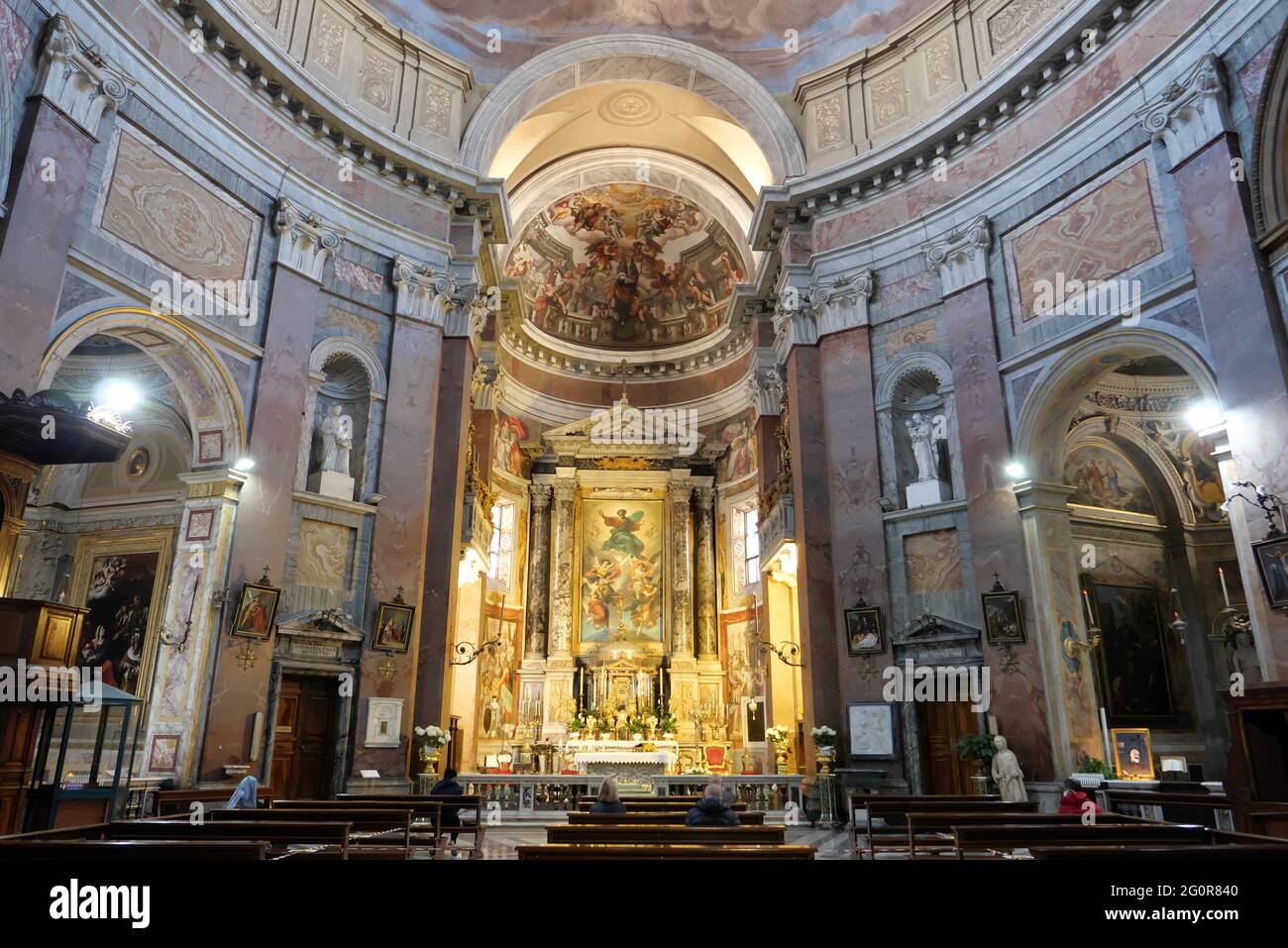 DAS EINSCHIFFIGE KIRCHENSCHIFF DER KIRCHE S. GICOMO IN AUGUSTA Stockfoto