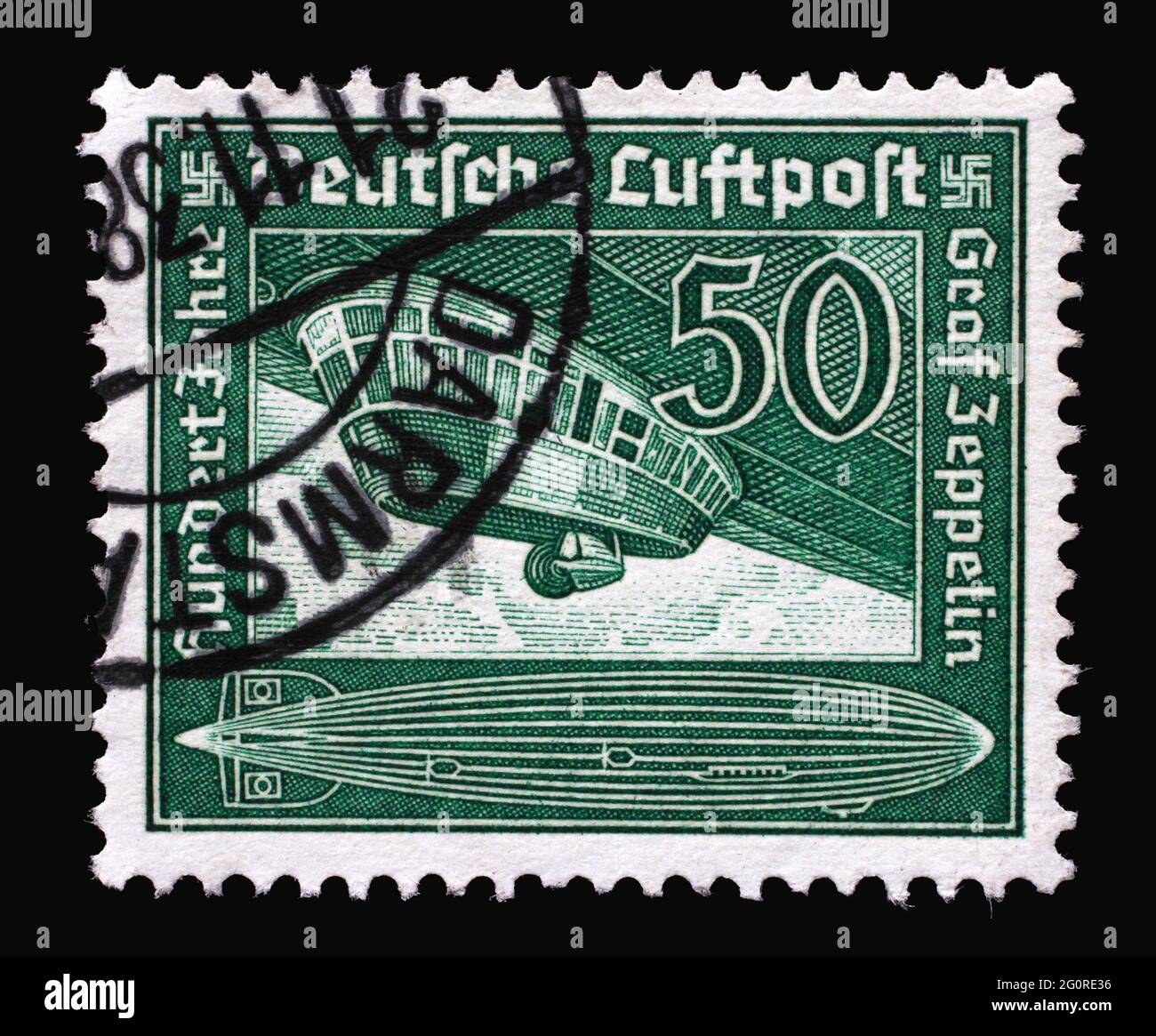 Briefmarke gedruckt in Deutschland, Realm, die Zeppelin zeigt und den 100.Geburtstag von Ferdinand Graf von Zeppelin feiert, um 1938 Stockfoto