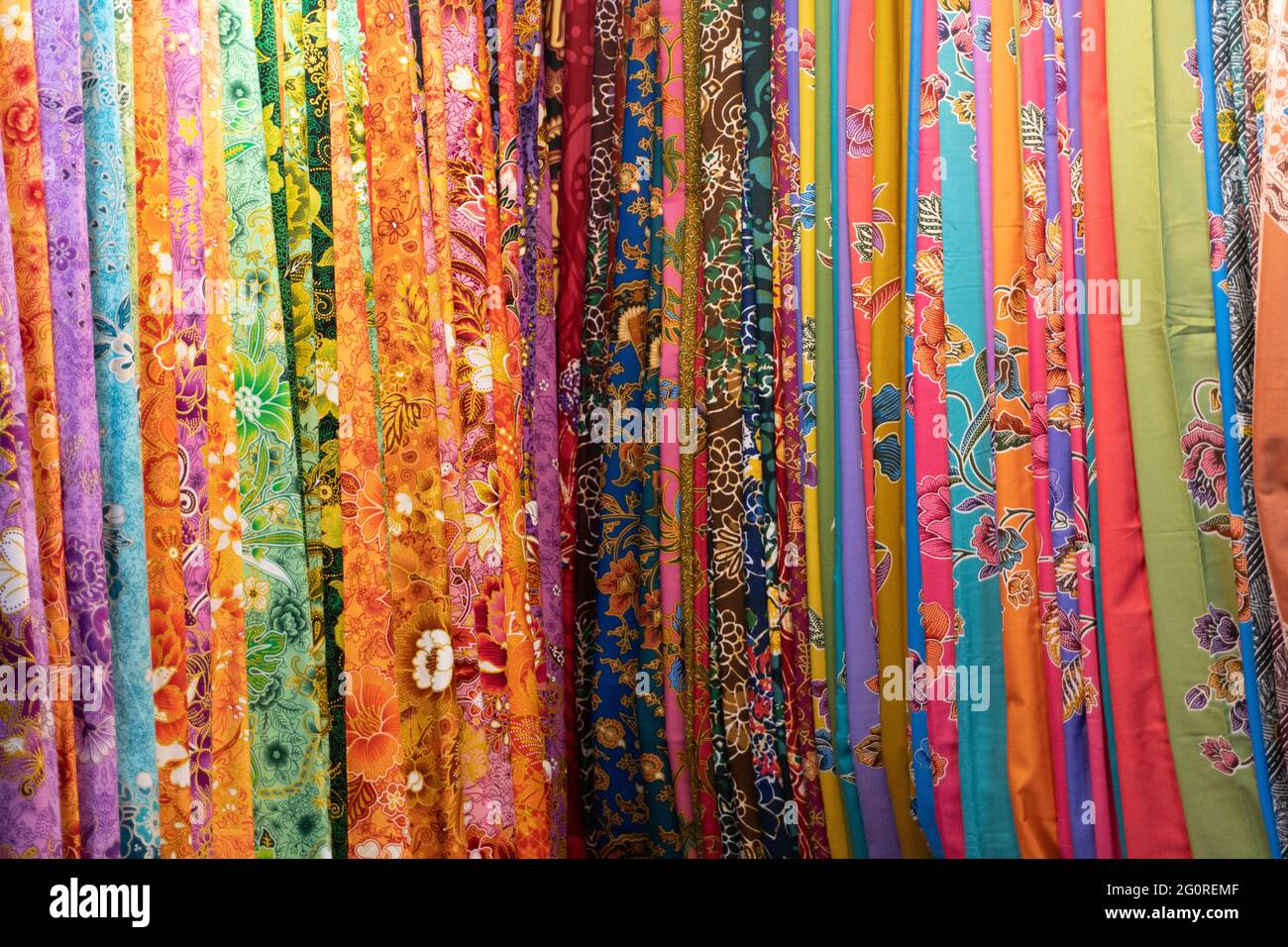 Traditionelles handgemachtes Stoffmuster auf dem Kim Yong Markt in hat Yai, Südthailand. Stockfoto
